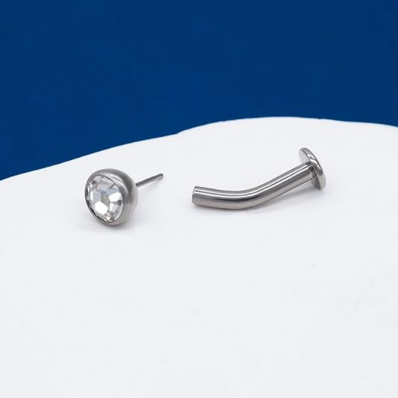 Piercing per ombelico curvo in - Body Jewelry Types recensione e prezzo