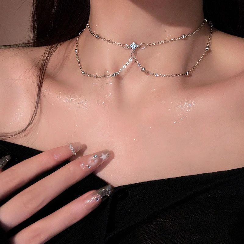 Gioielli con catena sul petto, - Body Jewelry High End recensione e prezzo