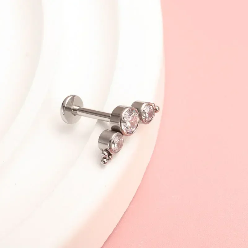 ASTM F136 Piercing in titanio  - Cluster Stud Ear recensione e prezzo